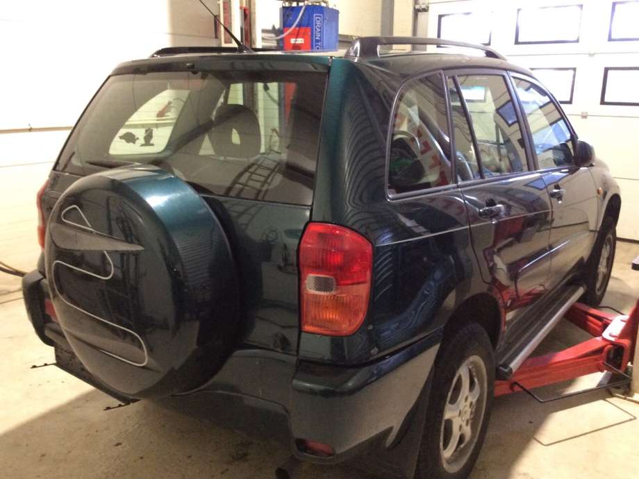Toyota RAV4 2000-2006 (Type II) , Motorkode: 1AZ-FE, Girkassekode: 