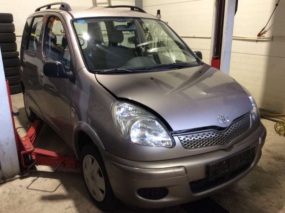 Toyota Yaris Verso 1999-2007 , Motorkode: 1ND-TV, Girkassekode: