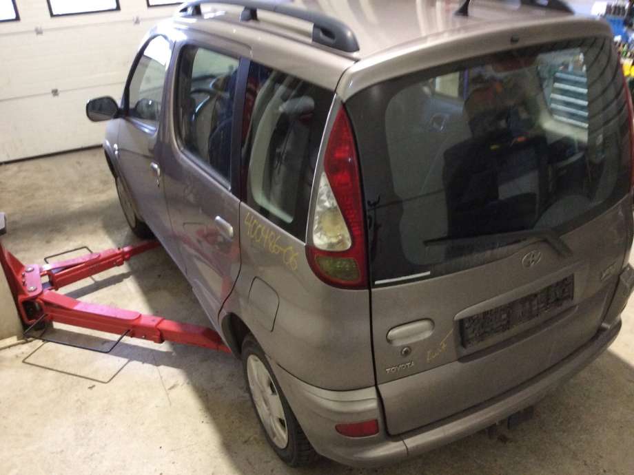 Toyota Yaris Verso 1999-2007 , Motorkode: 1ND-TV, Girkassekode: