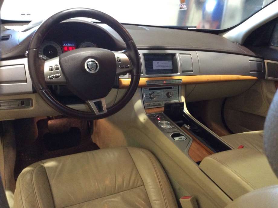 Jaguar XF 2008-2015 (X250) (X250), Motorkode: 7G, Girkassekode: 