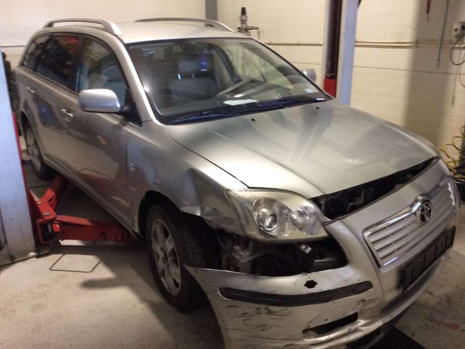 Toyota Avensis 2003-2008 (Type II) , Motorkode: 1AZ-FSE, Girkassekode: 