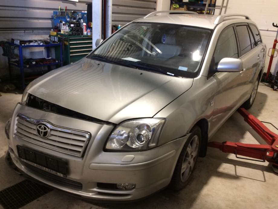 Toyota Avensis 2003-2008 (Type II) , Motorkode: 1AZ-FSE, Girkassekode: 