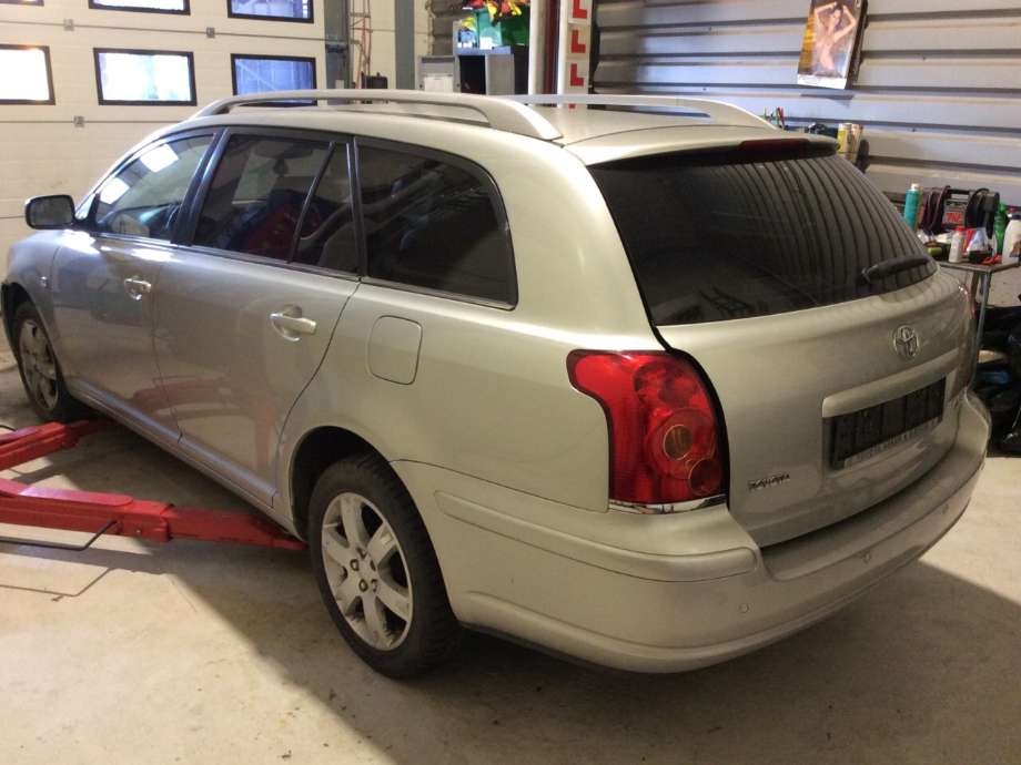 Toyota Avensis 2003-2008 (Type II) , Motorkode: 1AZ-FSE, Girkassekode: 