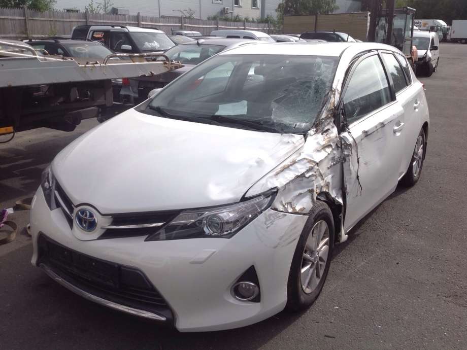Toyota Auris 2013-2015 (Type II, Fase 1) , Motorkode: 2ZR-FXE, Girkassekode: 