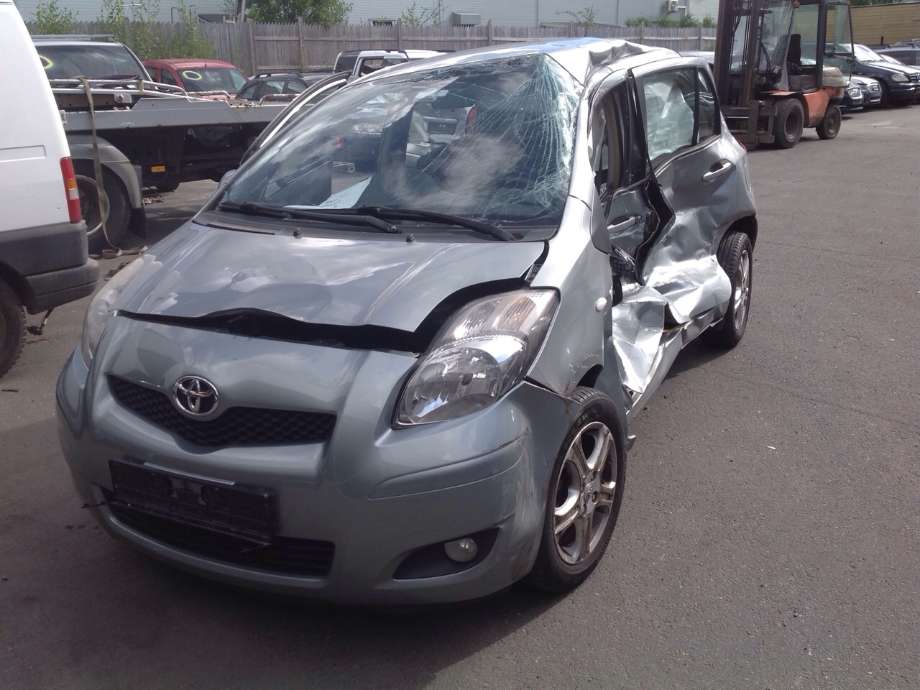 Toyota Yaris 2009-2011 (Type II, Fase 2) , Motorkode: 1NR-FE, Girkassekode: