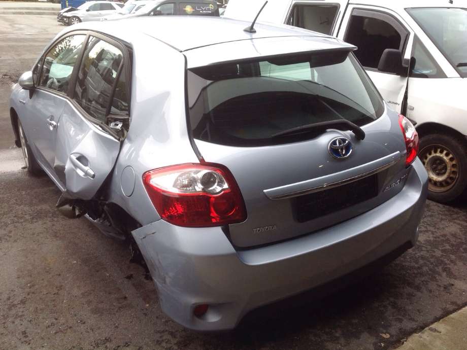 Toyota Auris 2010-2012 (Type I, Fase 2) , Motorkode: 2ZR-FXE, Girkassekode: 