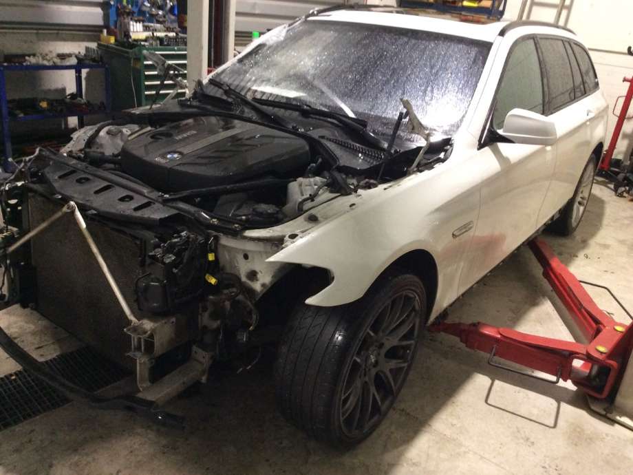 BMW 5-Serie 2010-2017 (F10/F11) (F10/F11), Motorkode: N47-D20C, Girkassekode: 