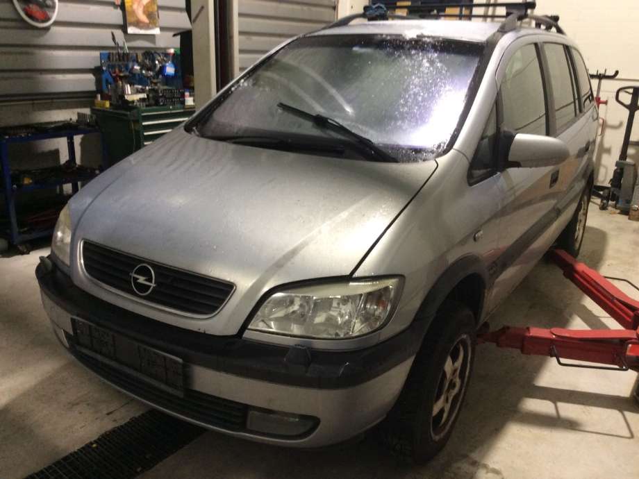 Opel Zafira A 1999-2005 , Motorkode: Z18XE, Girkassekode: 