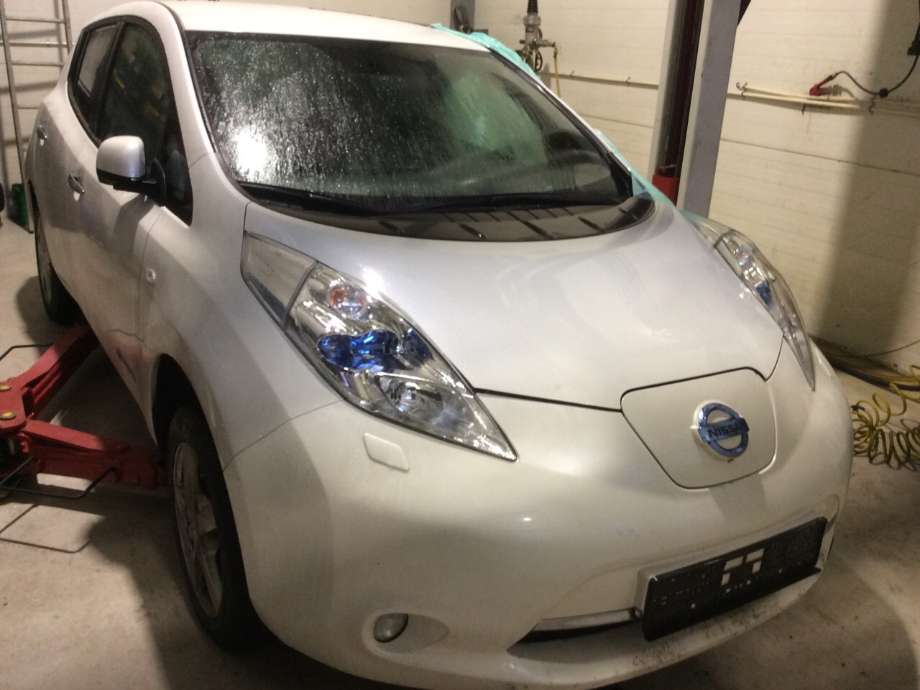 Nissan Leaf 2011-2017 (Type I) , Motorkode: EM61, Girkassekode: 
