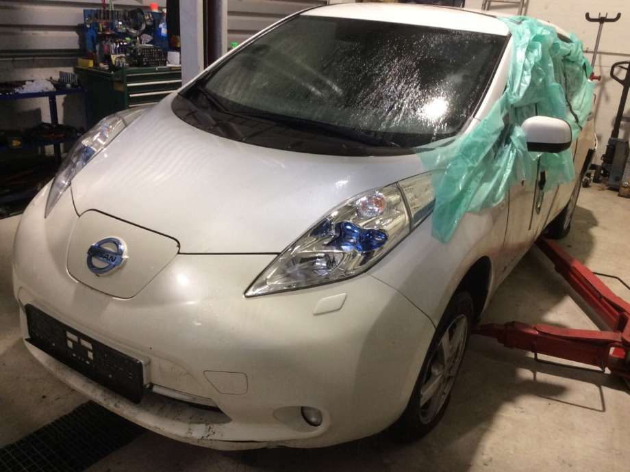 Nissan Leaf 2011-2017 (Type I) , Motorkode: EM61, Girkassekode: 