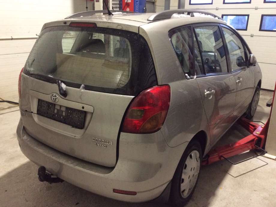 Toyota Verso 2002-2004 (COROLLA) (COROLLA), Motorkode: 1ZZ-FE, Girkassekode: 