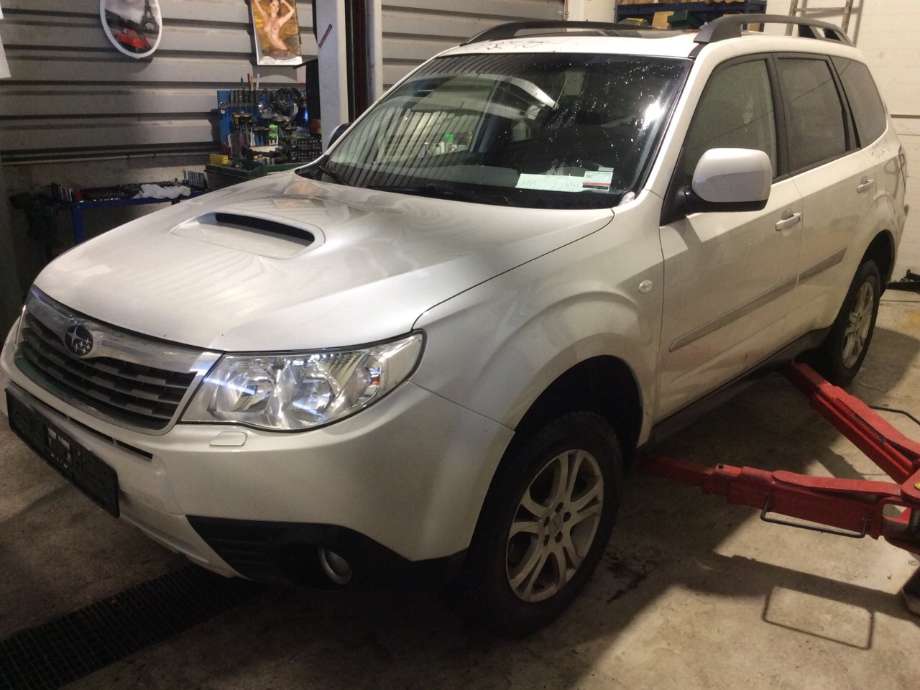 Subaru Forester 2008-2013 (Type III) , Motorkode: EE20, Girkassekode: