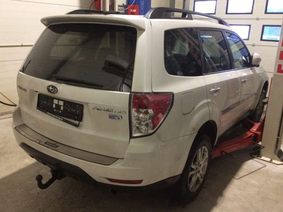 Subaru Forester 2008-2013 (Type III) , Motorkode: EE20, Girkassekode: