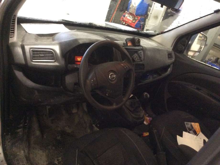 Opel Combo D 2012-2018 , Motorkode: A13FD, Girkassekode: 