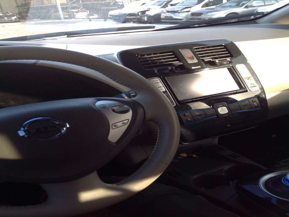 Nissan Leaf 2011-2017 (Type I) , Motorkode: EM61, Girkassekode: 
