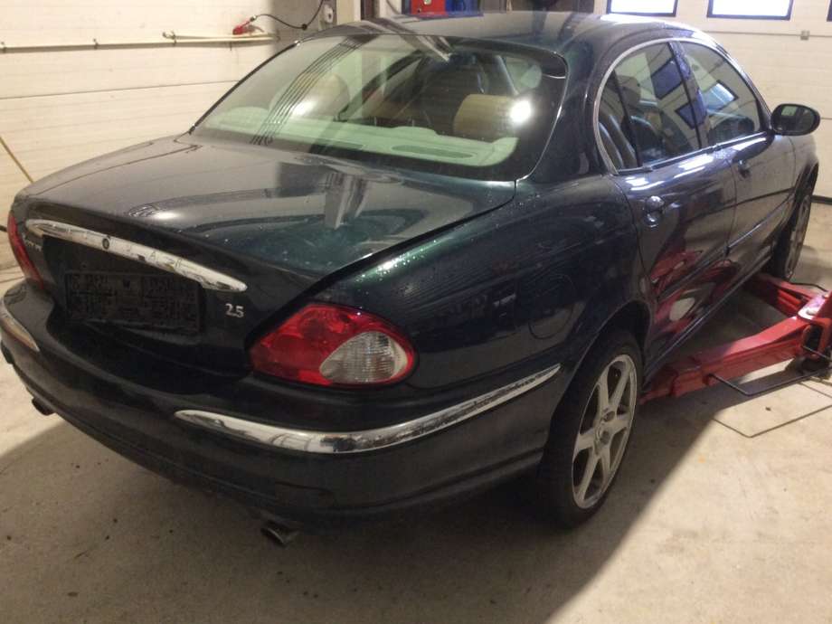 Jaguar X-TYPE 2001-2010 , Motorkode: XB, Girkassekode: 