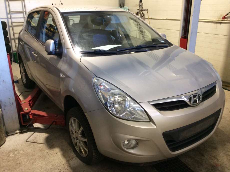 Hyundai i20 2009-2014 (Type I) , Motorkode: D4FC-L, Girkassekode: 