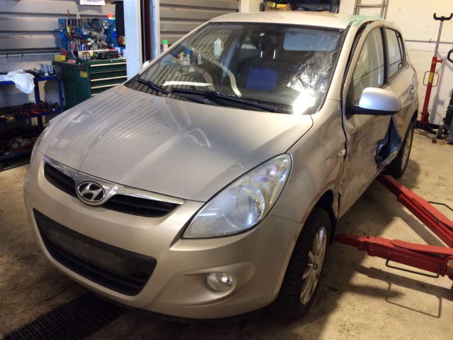 Hyundai i20 2009-2014 (Type I) , Motorkode: D4FC-L, Girkassekode: 