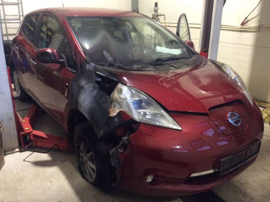 Nissan Leaf 2011-2017 (Type I) , Motorkode: EM61, Girkassekode: 