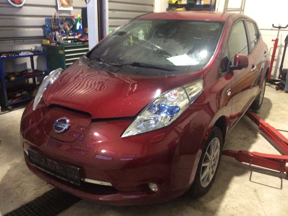 Nissan Leaf 2011-2017 (Type I) , Motorkode: EM61, Girkassekode: 