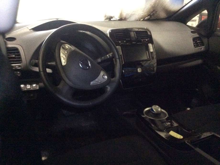 Nissan Leaf 2011-2017 (Type I) , Motorkode: EM61, Girkassekode: 