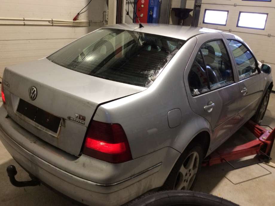 VW Bora 1999-2005 , Motorkode: ATD, Girkassekode: 