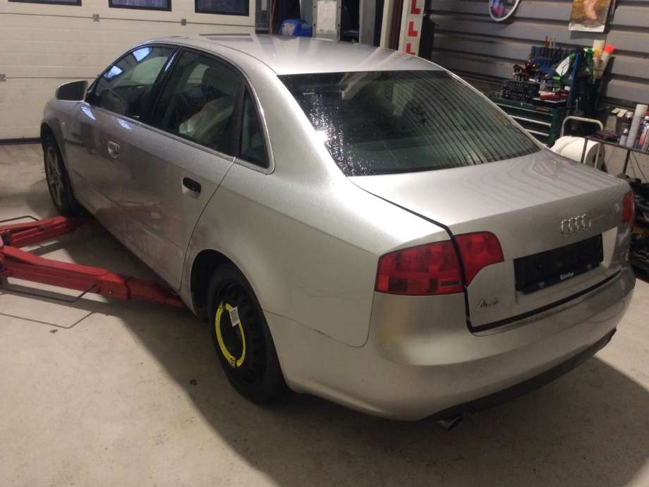 Audi A4 2001-2004 (Type II) (B6) (B6), Motorkode: BFB, Girkassekode: 