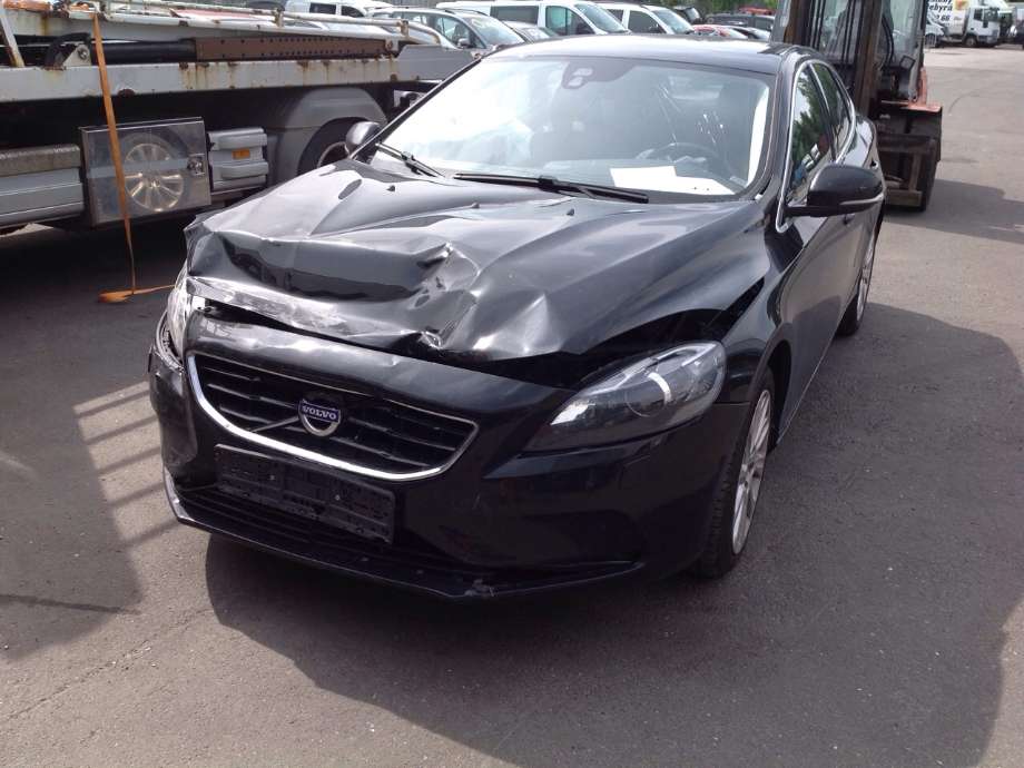 Volvo V40 2012-2019 , Motorkode: D4162T, Girkassekode: