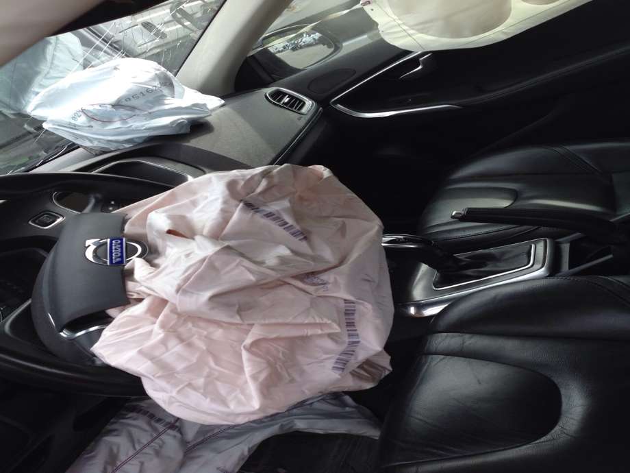 Volvo V40 2012-2019 , Motorkode: D4162T, Girkassekode: