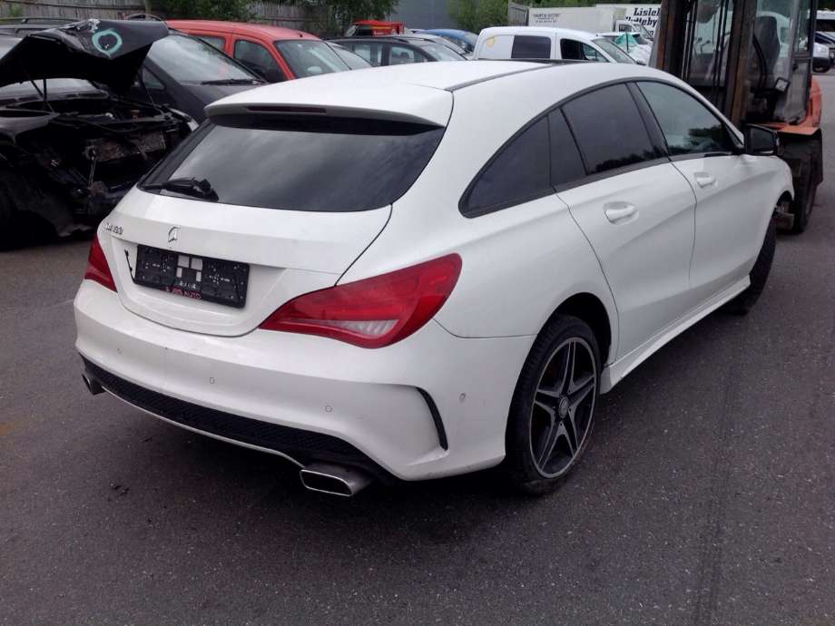 Mercedes CLA 2013-2019 (C117) (C117), Motorkode: M270.910, Girkassekode: 