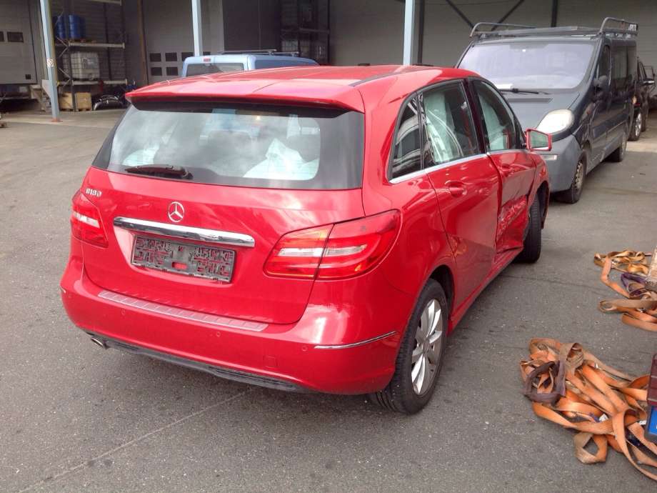 Mercedes B-Klasse 2011-2018 (W246) (W246), Motorkode: M270.910, Girkassekode: 