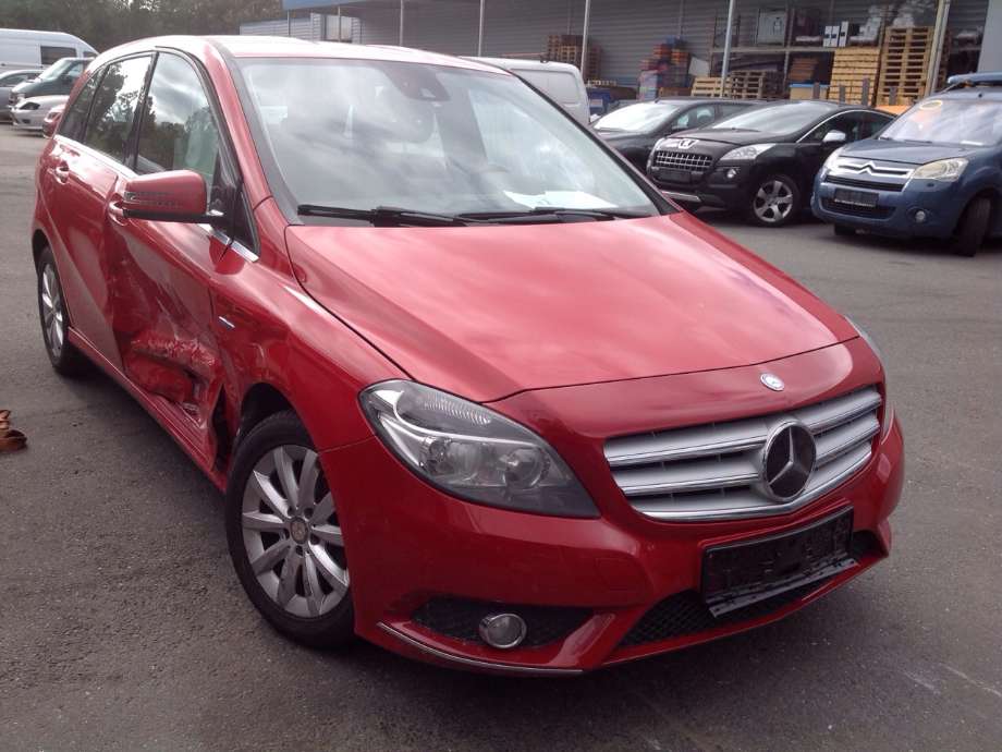 Mercedes B-Klasse 2011-2018 (W246) (W246), Motorkode: M270.910, Girkassekode: 