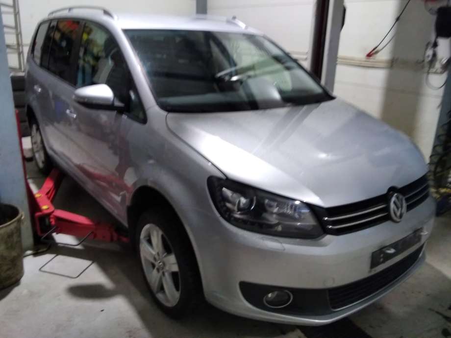 VW Touran 2010-2015 (Type I, Fase 3) , Motorkode: CFJA, Girkassekode: 