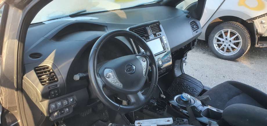 Nissan Leaf 2011-2017 (Type I) , Motorkode: EM57, Girkassekode: 