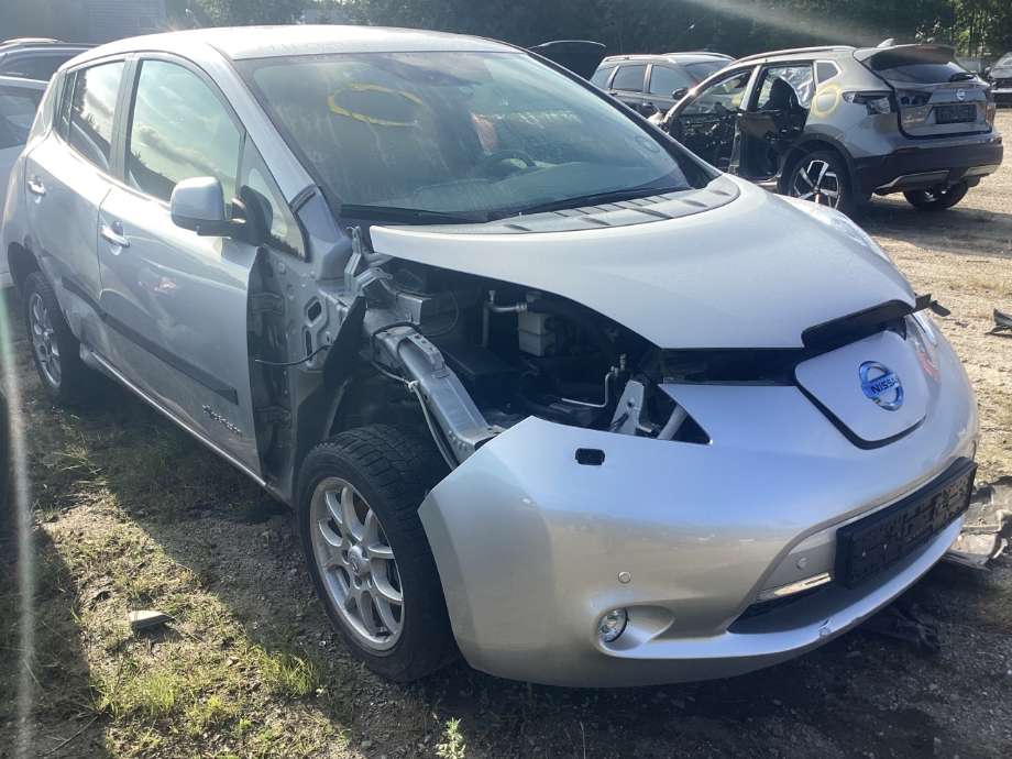 Nissan Leaf 2011-2017 (Type I) , Motorkode: EM61, Girkassekode: 