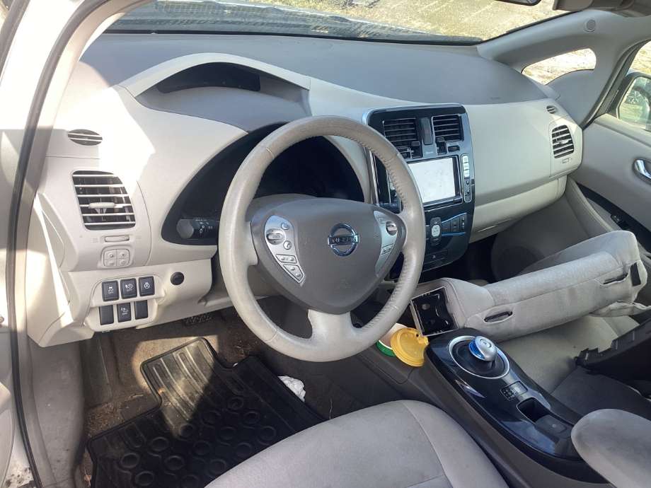 Nissan Leaf 2011-2017 (Type I) , Motorkode: EM61, Girkassekode: 