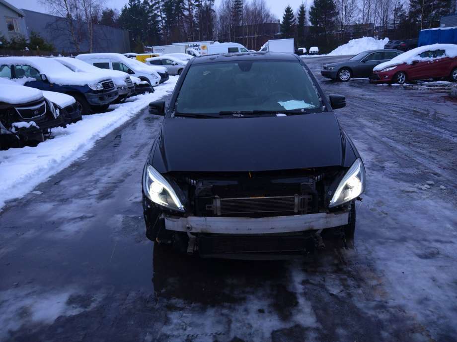 Mercedes B-Klasse 2011-2018 (W246) (W246), Motorkode: EM0004, Girkassekode: 