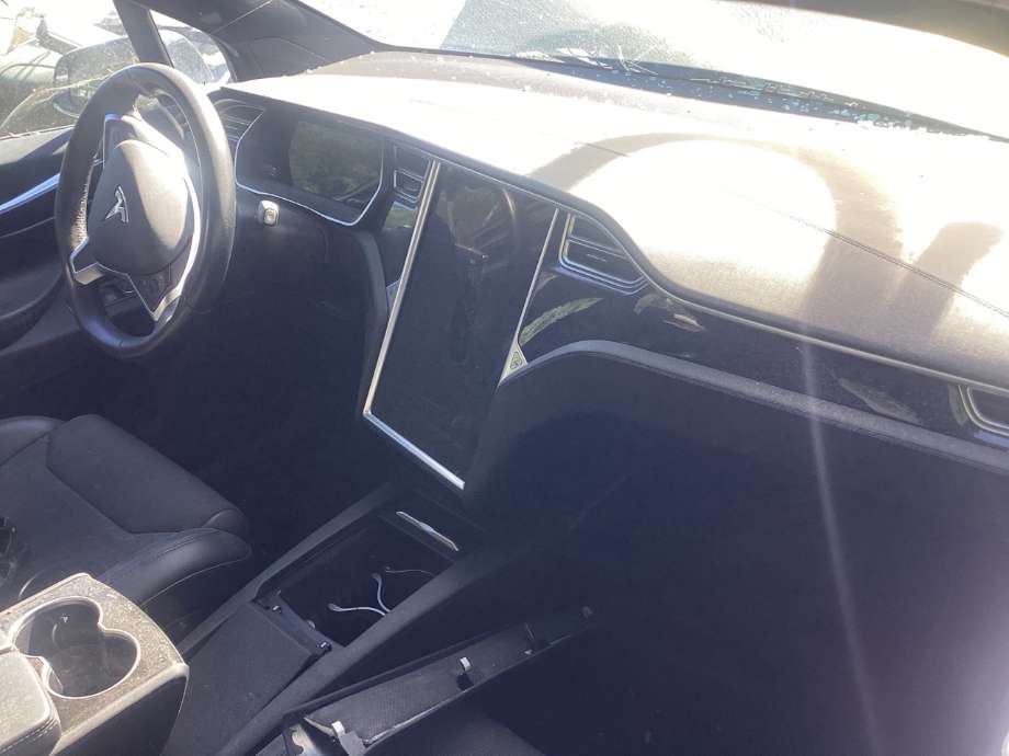 Tesla Model X 2016-->> , Motorkode: 75D LS2;L2S, Girkassekode: 