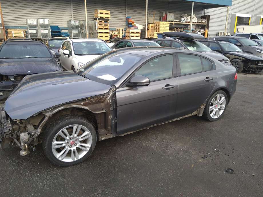 Jaguar XE 2015-->> , Motorkode: 204DTA;20D4TD, Girkassekode: 