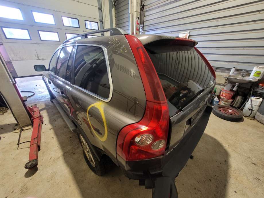 Volvo XC90 2002-2006 (Type I, Fase 1) , Motorkode: D5 2.4 D5244T;D5244T, Girkassekode: 