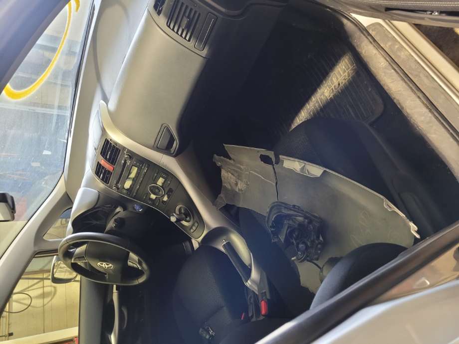 Toyota Auris 2010-2012 (Type I, Fase 2) , Motorkode: 1.8 2ZR-FXE;2ZR-FXE, Girkassekode: 