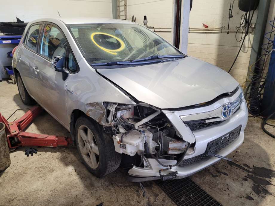 Toyota Auris 2010-2012 (Type I, Fase 2) , Motorkode: 1.8 2ZR-FXE;2ZR-FXE, Girkassekode: 