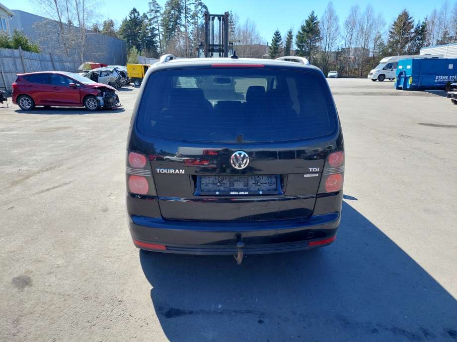 VW Touran 2007-2010 (Type I, Fase 2) , Motorkode: BLS, Girkassekode: 