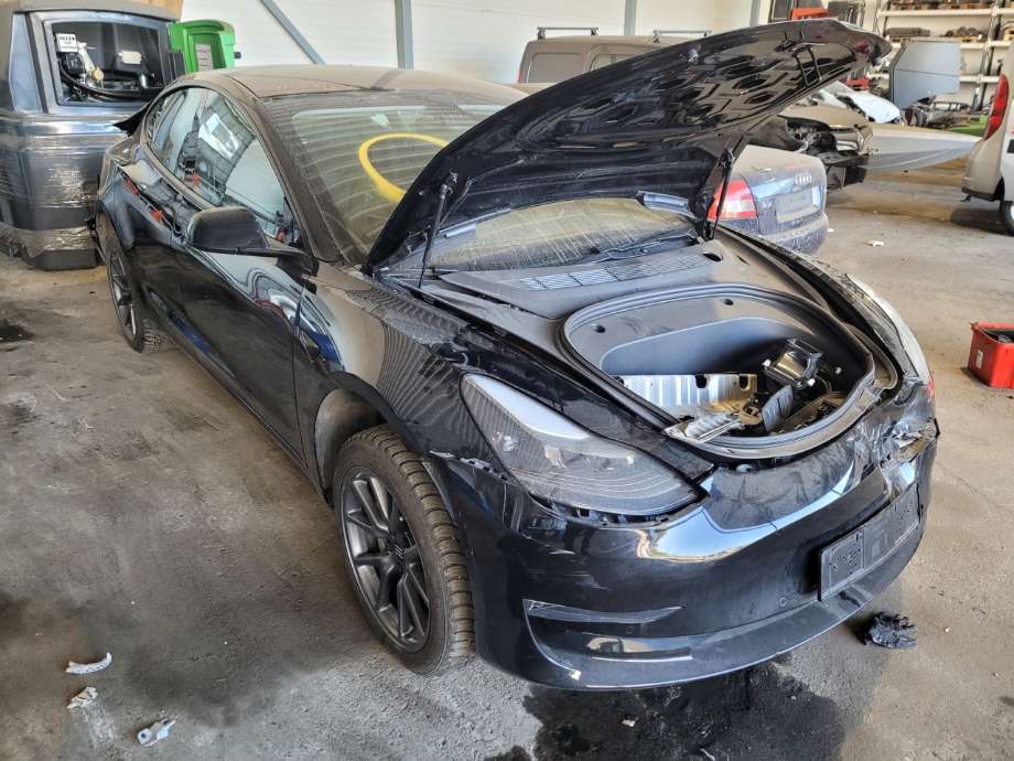 Tesla Model 3 2018-2023 (Fase 1) , Motorkode: 3D3;3D3 75D Long Range, Girkassekode: 