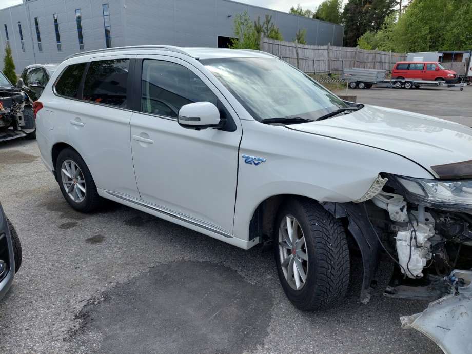 Mitsubishi Outlander 2015-->> (Type III, Fase 2) , Motorkode: 4B11, Girkassekode: 