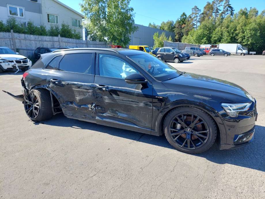 Audi e-tron 2018-->> , Motorkode: BM2R, Girkassekode: 
