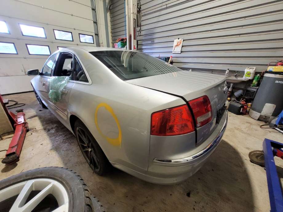 Audi A8 2003-2010 (Type II) , Motorkode: BSM, Girkassekode: 