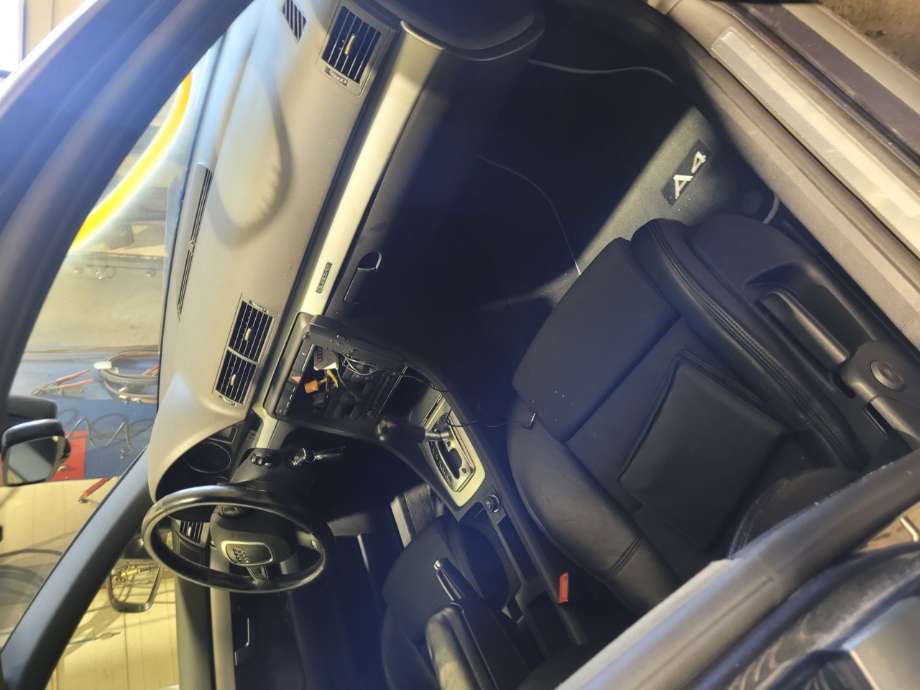 Audi A4 2004-2008 (Type III) (B7) (B7), Motorkode: BGB;BWE, Girkassekode: 