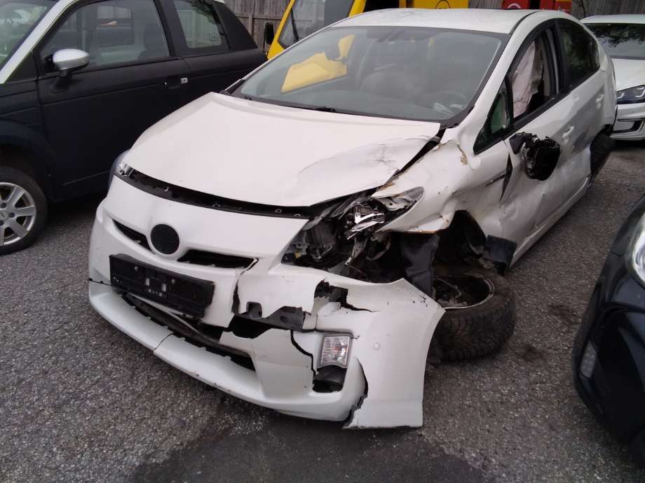 Toyota Prius 2009-2016 (Type III) (COMBI) (COMBI), Motorkode: 2ZR-FXE, Girkassekode: