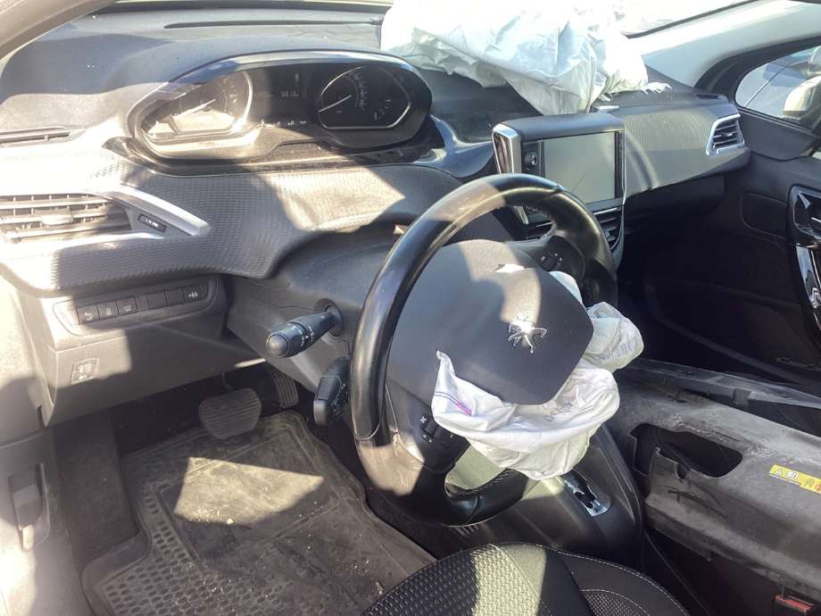 Peugeot 208 2012-2019 (Type I) , Motorkode: HNZ, Girkassekode: